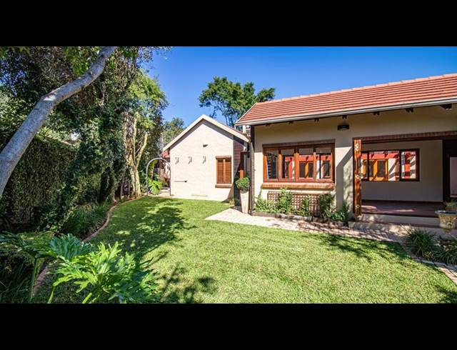 7 BEDROOM HOUSE FOR SALE IN MIDSTREAM ESTATE
